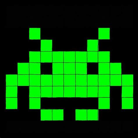 space invaders pixel art